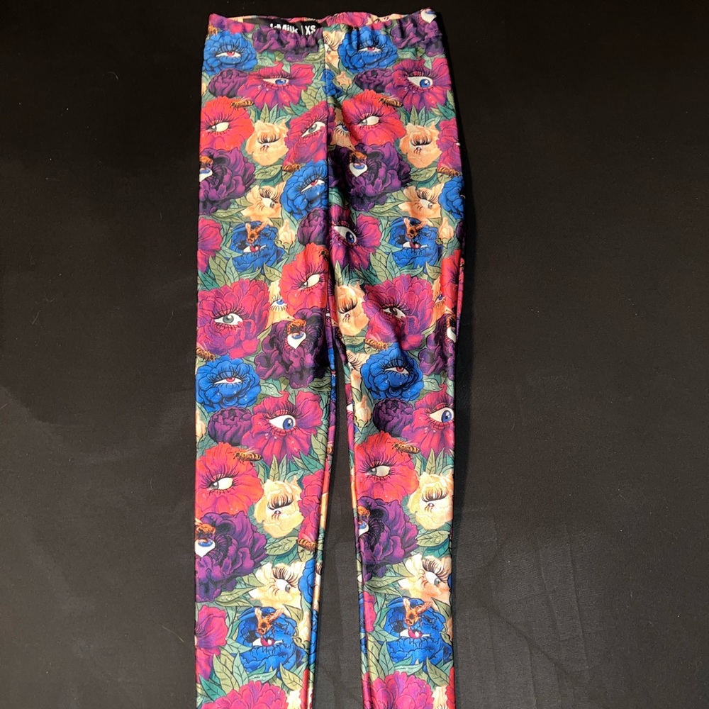 XS Peaking Peonies leggings by Blackmilk Clothing